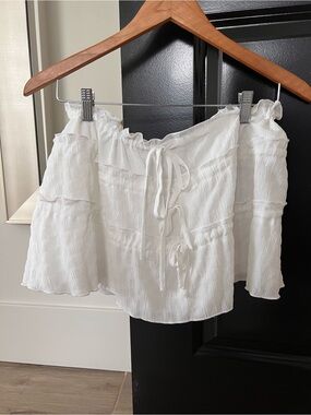 Musera white adjustable mini skirt
